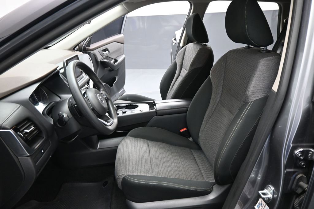 Used 2021 Nissan Rogue SV FWD image 10