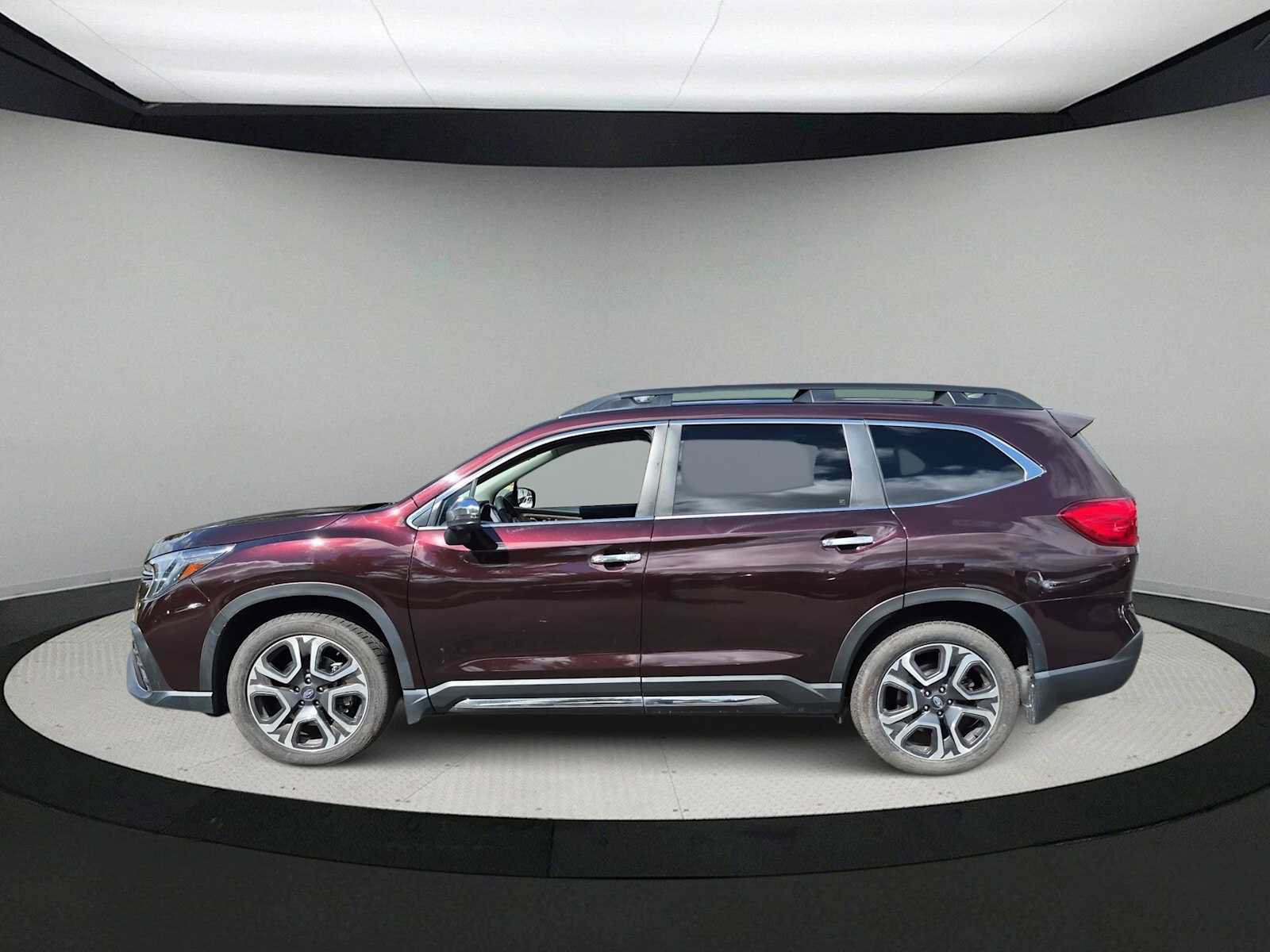Used 2023 Subaru Ascent Touring AWD/4WD image 5