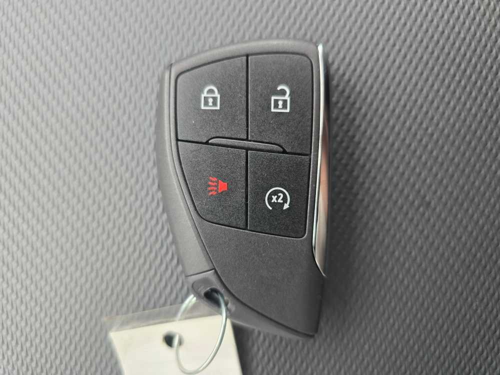 Used 2025 Chevrolet Equinox LT w/ Midnight Edition FWD image 21