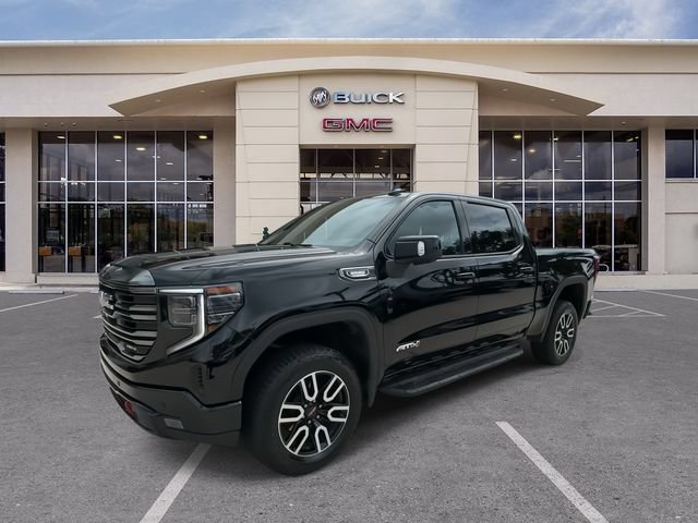 Used 2023 GMC Sierra 1500 AT4 w/ Technology Package AWD/4WD image 6