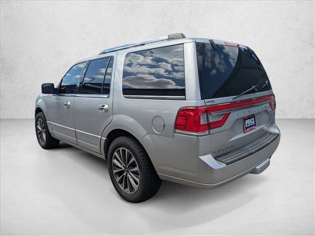 Used 2016 Lincoln Navigator Select AWD/4WD image 7