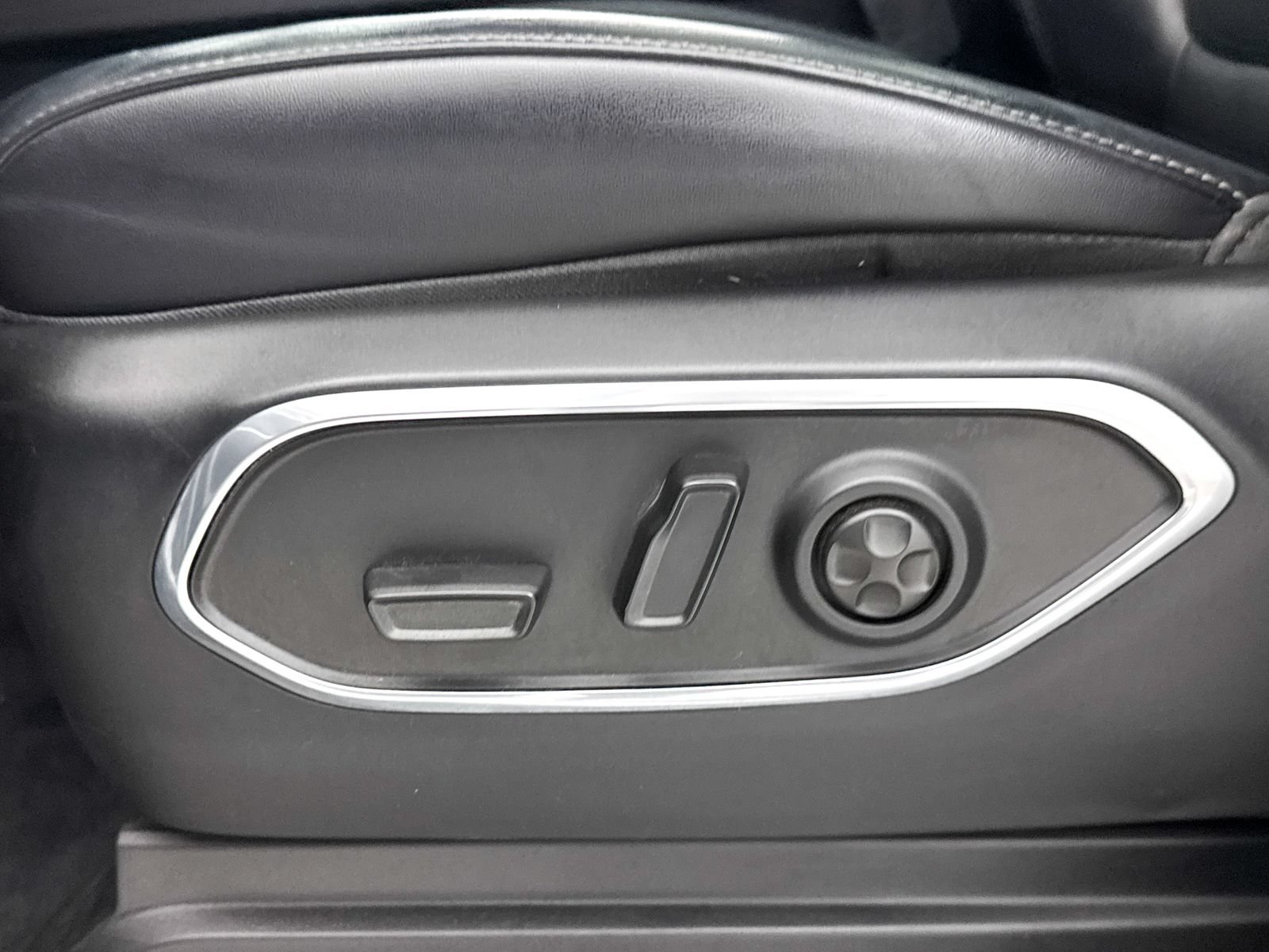 Used 2022 Jeep Wagoneer Series I AWD/4WD image 31