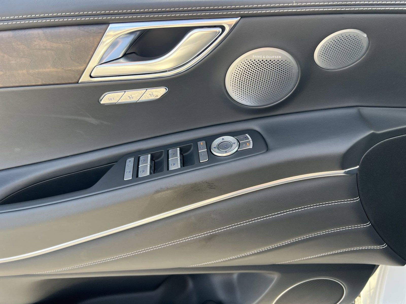 Used 2025 Genesis GV80 3.5T Prestige image 15