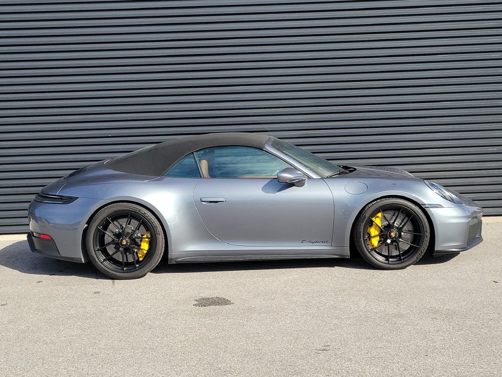 Certified 2026 Porsche 911 Carrera 4 GTS AWD/4WD image 8