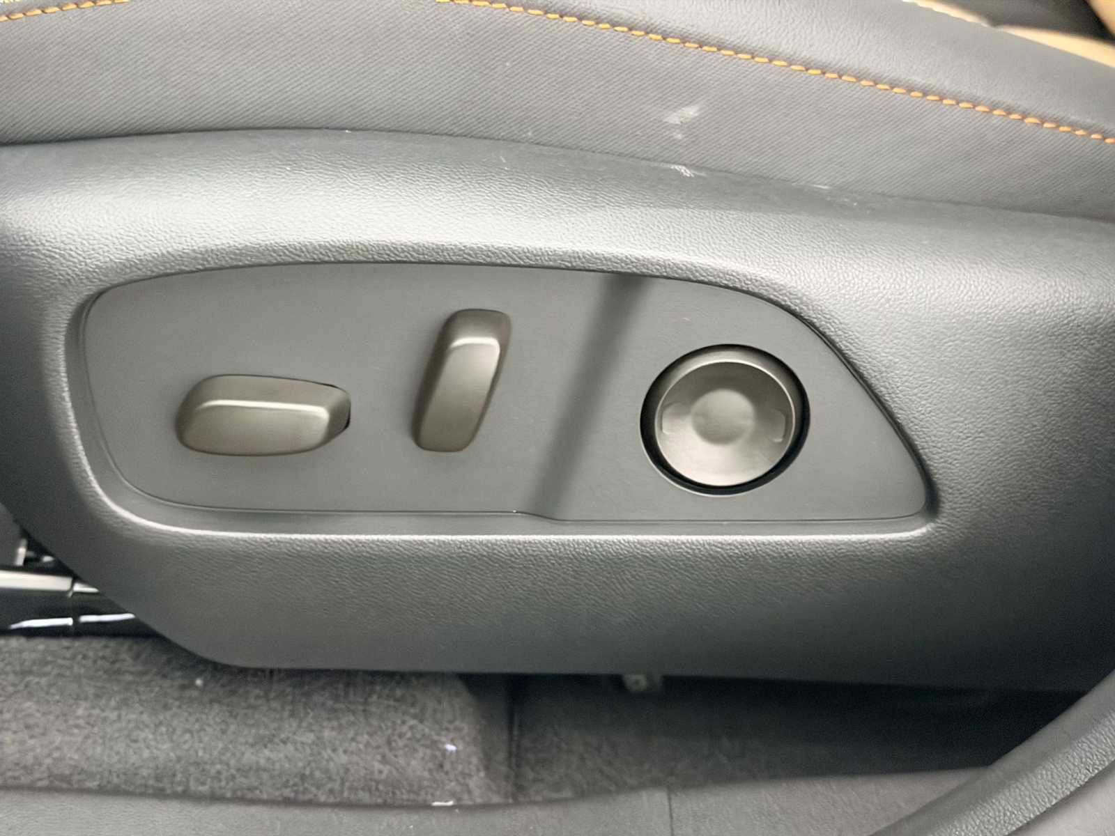 New 2026 Chevrolet Equinox ACTIV w/ Convenience Package III image 19