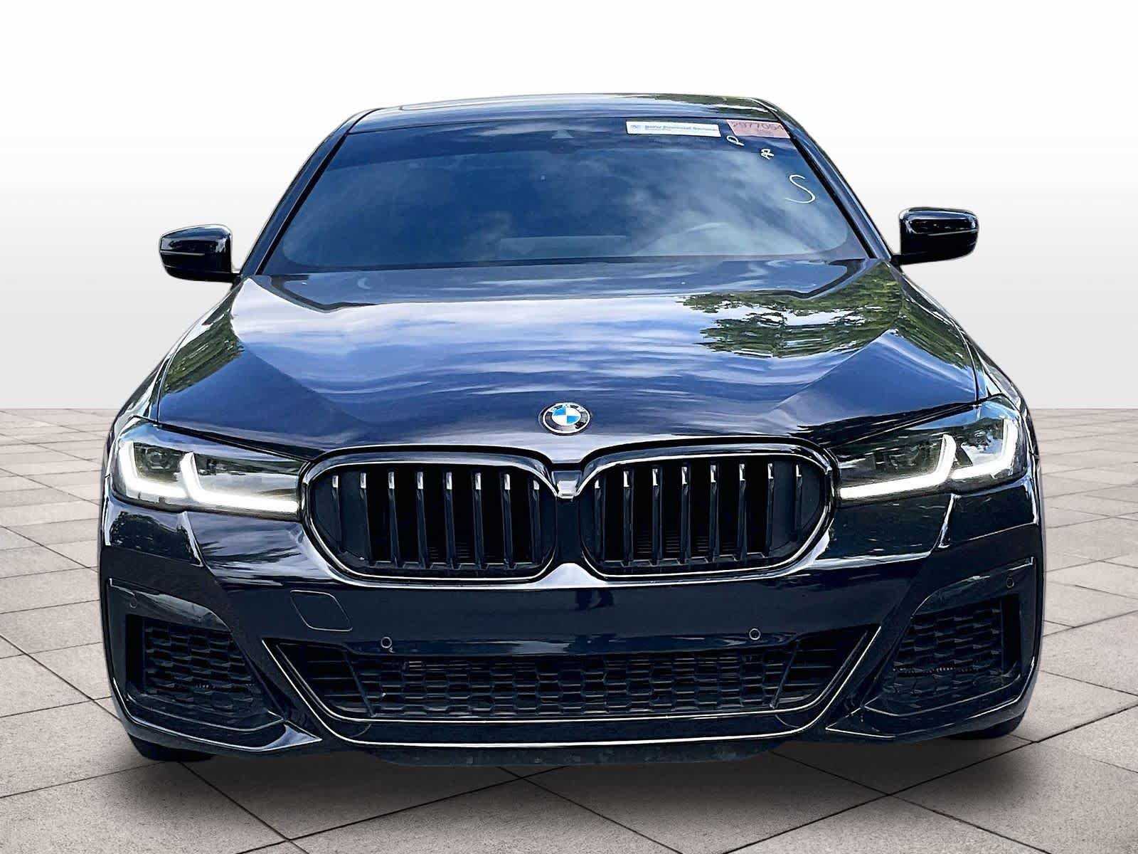 Used 2023 BMW 540i w/ M Sport Package image 3