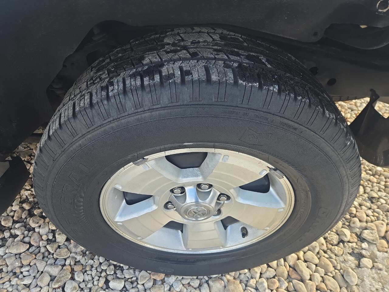 Used 2004 Toyota 4Runner Sport AWD/4WD image 25