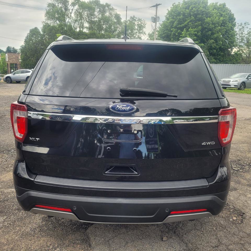 Used 2019 Ford Explorer XLT w/ Equipment Group 202A AWD/4WD image 7