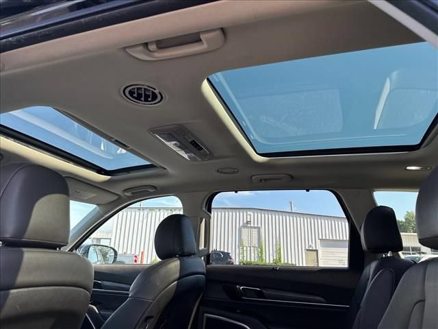 Used 2021 Kia Telluride SX w/ Towing Package FWD image 18