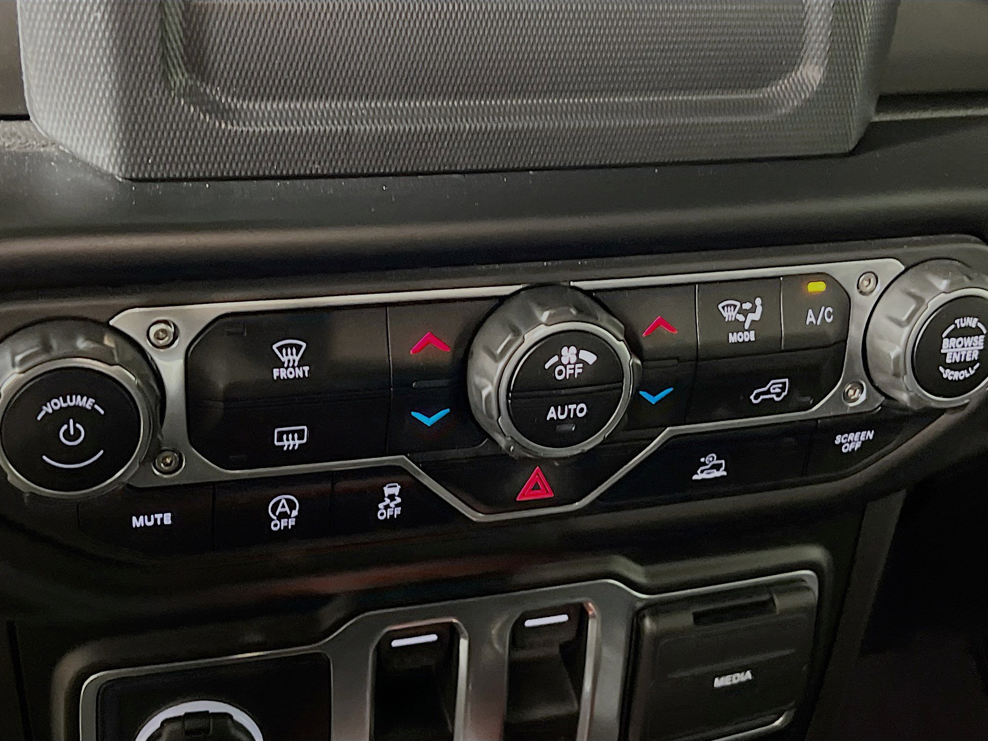 Used 2023 Jeep Wrangler Sport S AWD/4WD image 26