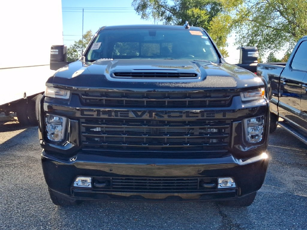 Used 2023 Chevrolet Silverado 2500 LTZ w/ LTZ Plus Package AWD/4WD image 2