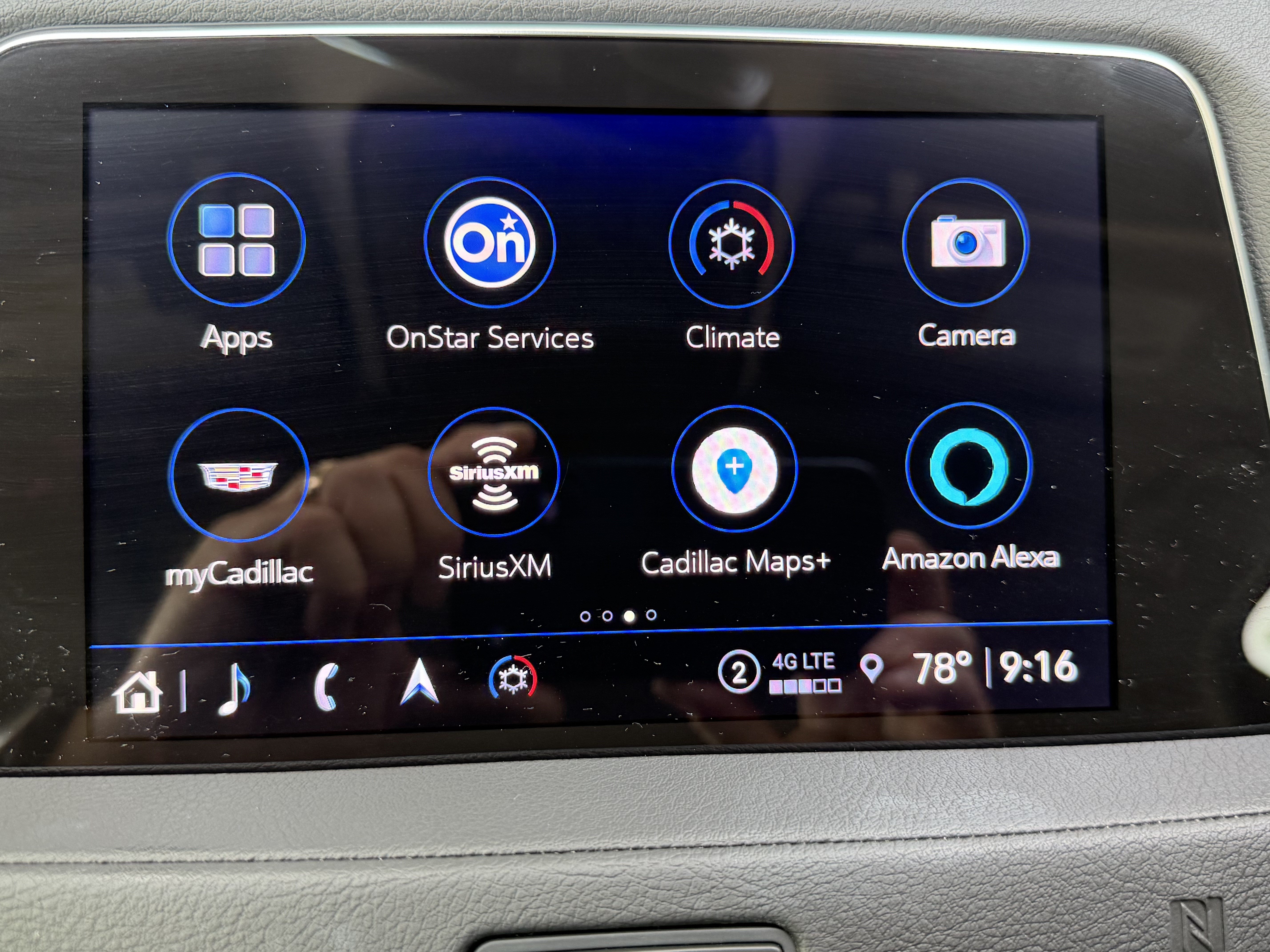 Used 2021 Cadillac XT4 Premium Luxury FWD image 25