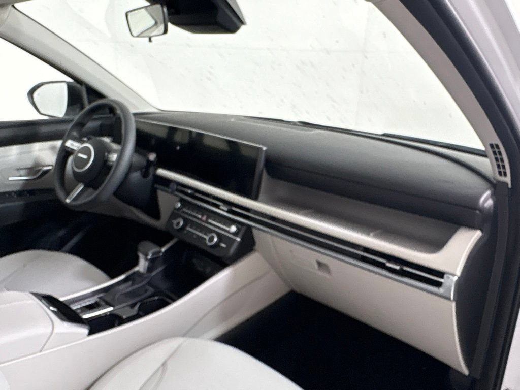 New 2026 Hyundai Tucson SE w/ Tow & Go Package FWD image 13