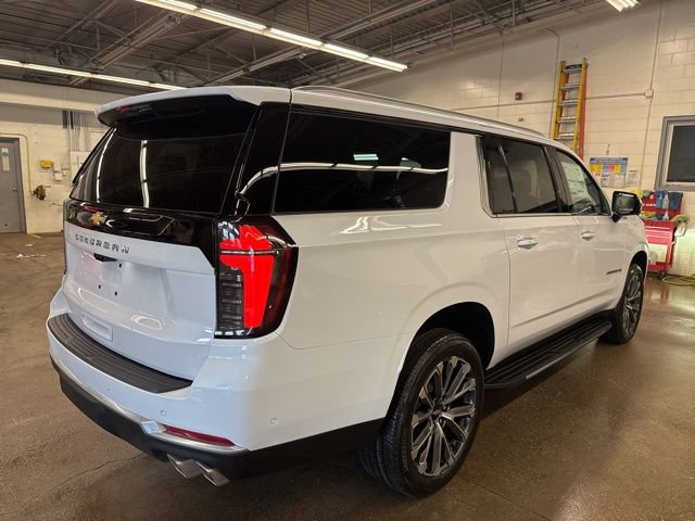 New 2026 Chevrolet Suburban High Country AWD/4WD image 6