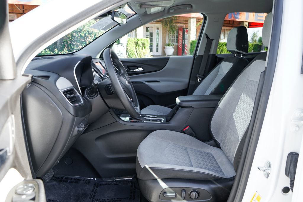 Used 2022 Chevrolet Equinox LS w/ LS Convenience Package FWD image 17