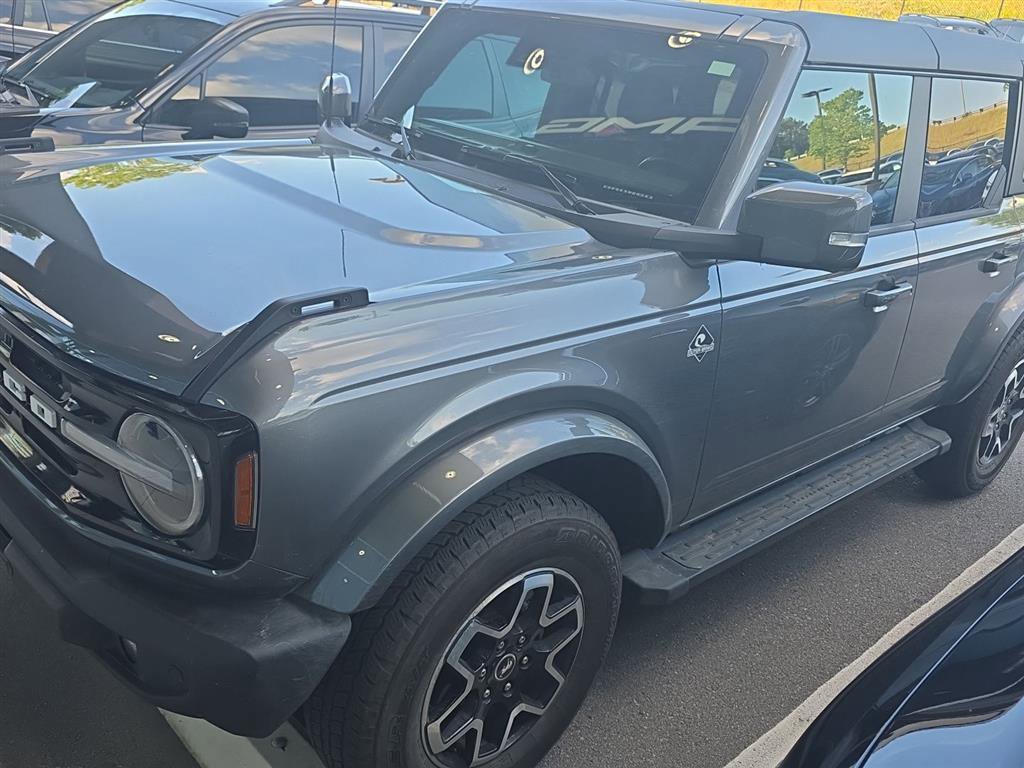Used 2024 Ford Bronco Outer Banks AWD/4WD image 2