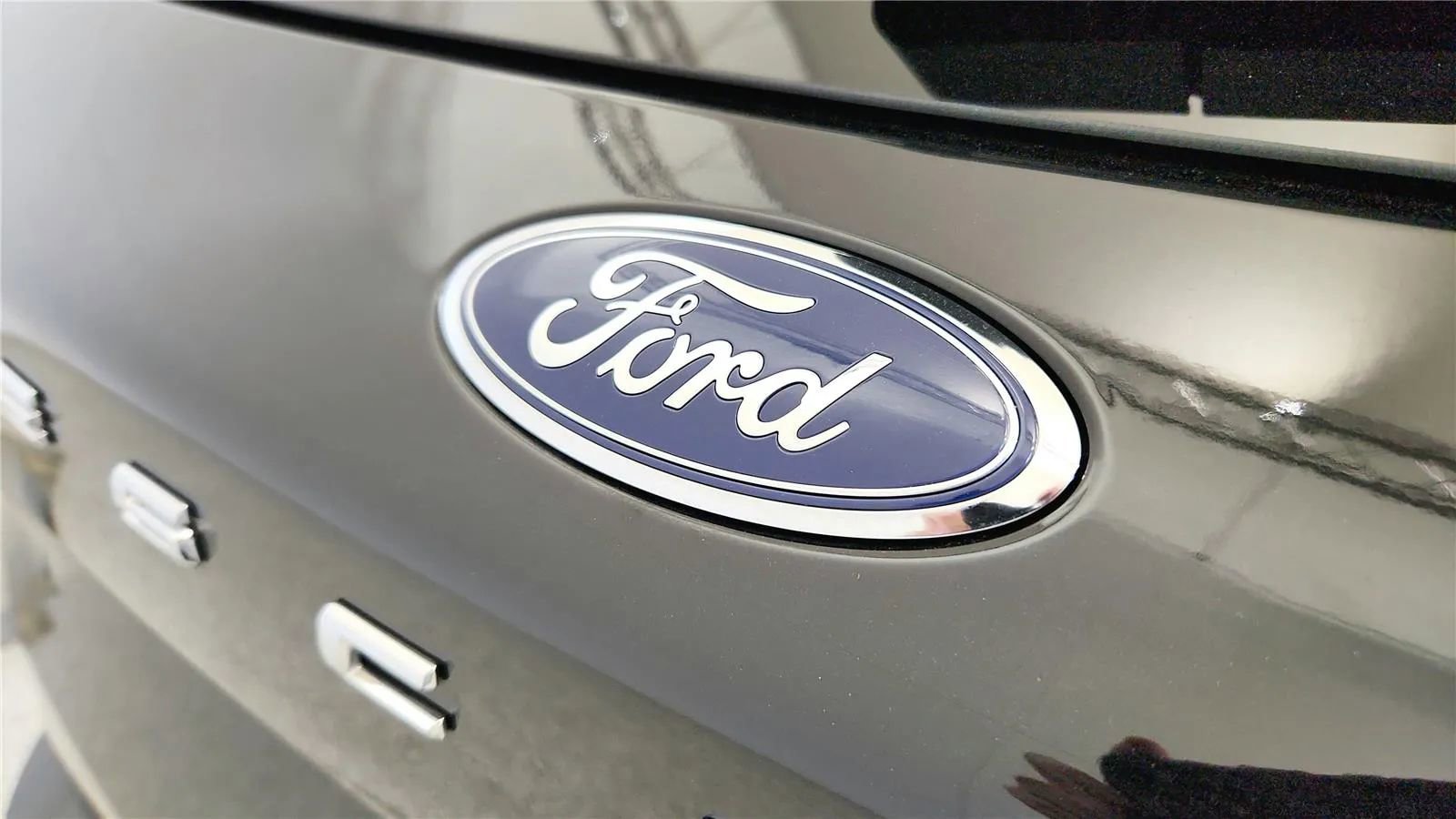 Used 2025 Ford Escape ST-Line image 16