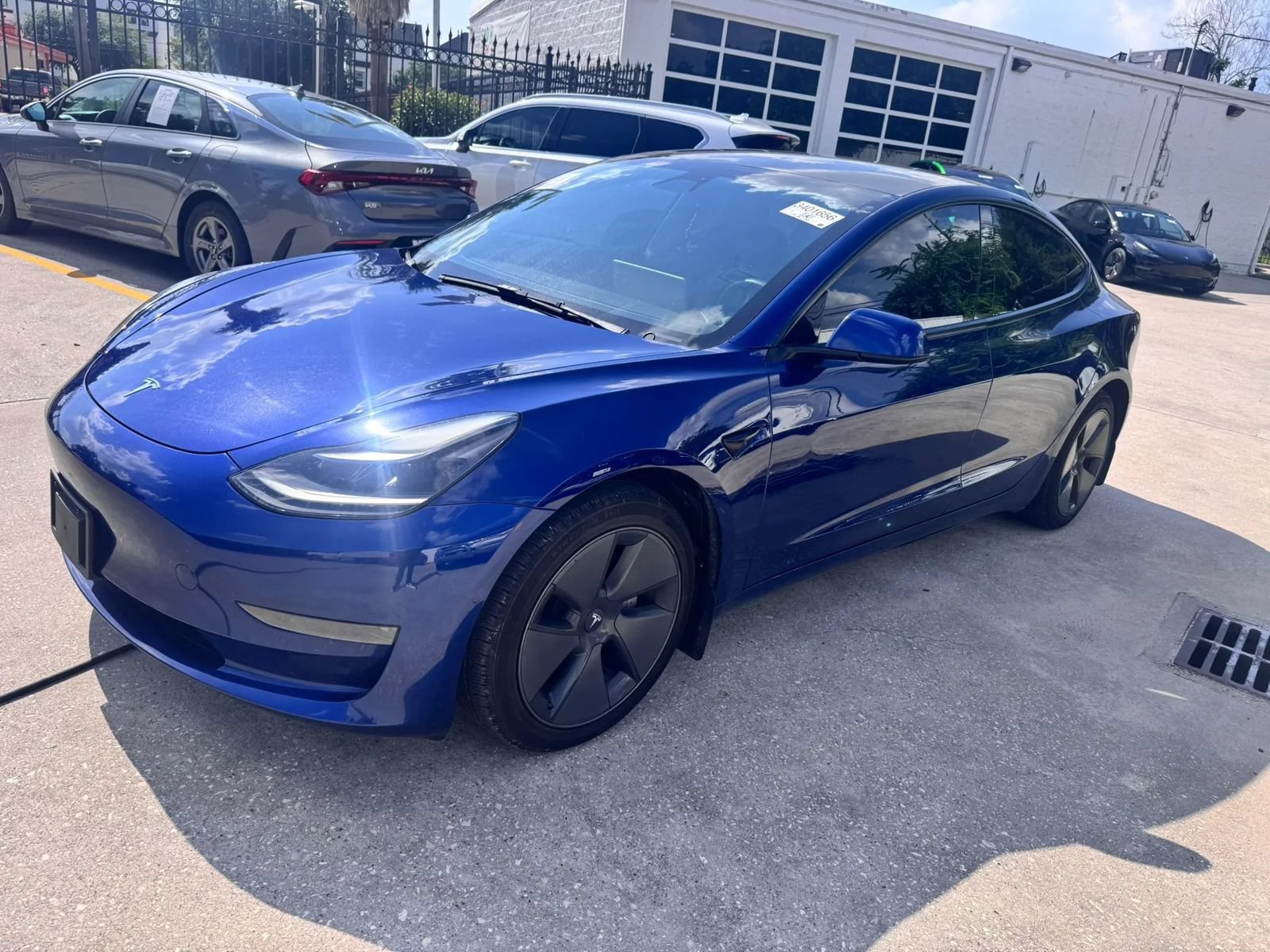 Used 2021 Tesla Model 3 Standard Range Plus RWD image 3