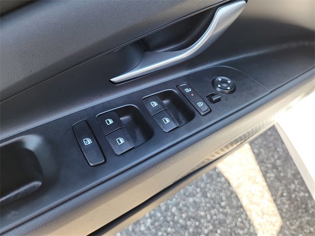 New 2025 Hyundai Elantra SEL image 15
