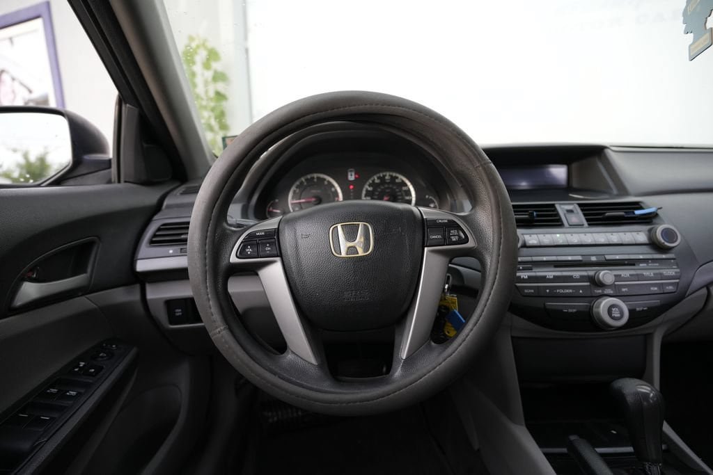 Used 2010 Honda Accord LX-P image 39