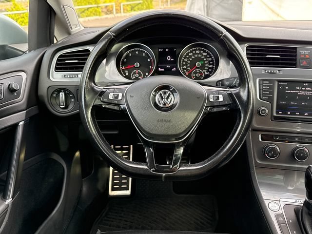 Used 2017 Volkswagen Golf Alltrack SE AWD/4WD image 9