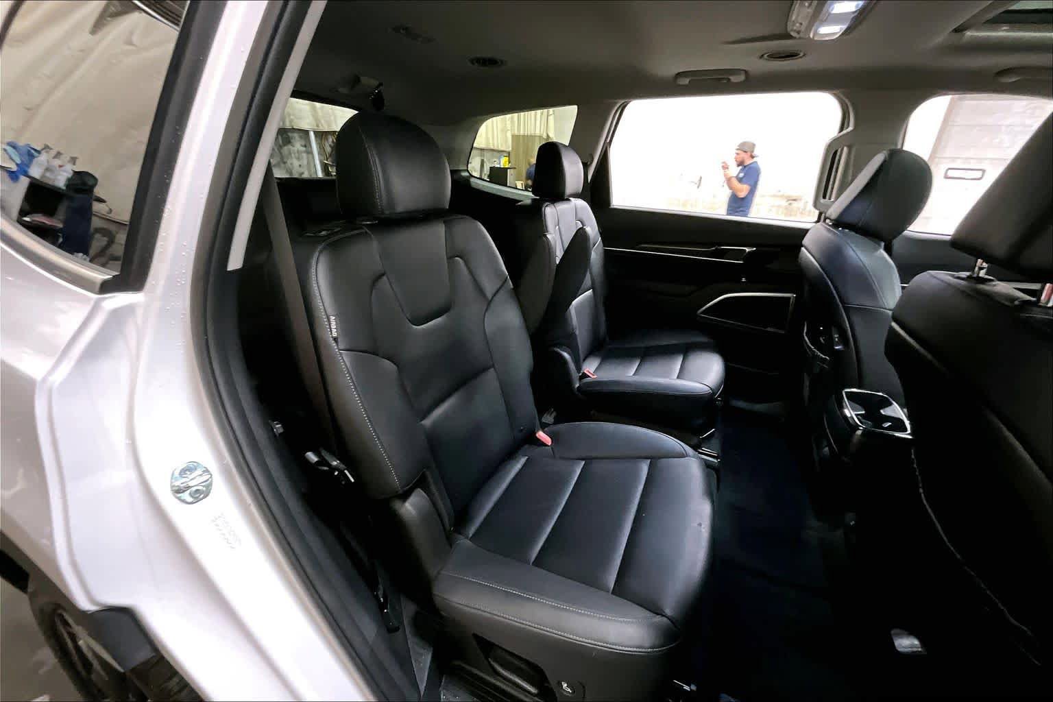 Used 2025 Kia Telluride S AWD/4WD image 20