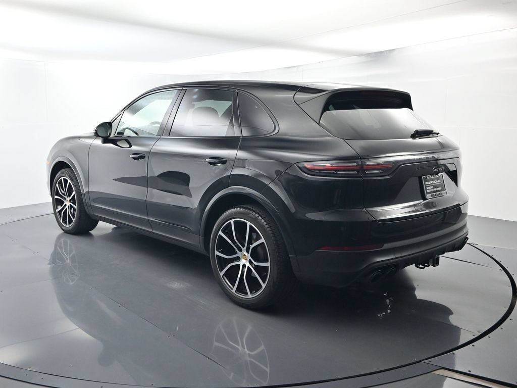 Certified 2023 Porsche Cayenne Platinum Edition AWD/4WD image 3