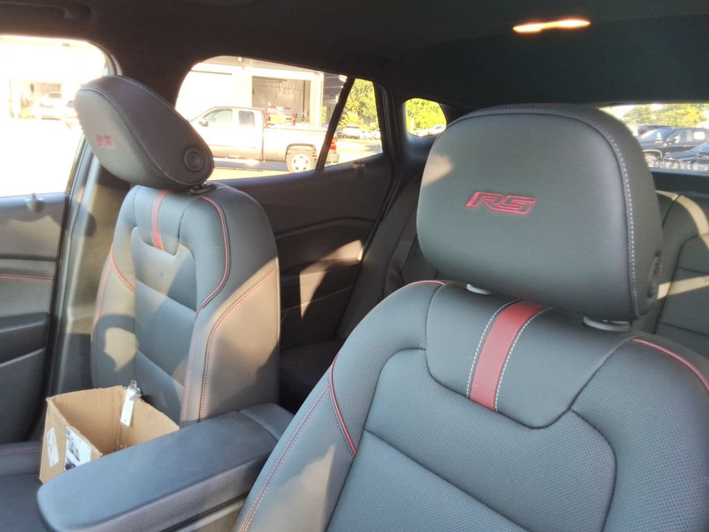 New 2026 Chevrolet Trax RS w/ Sunroof Package FWD image 21
