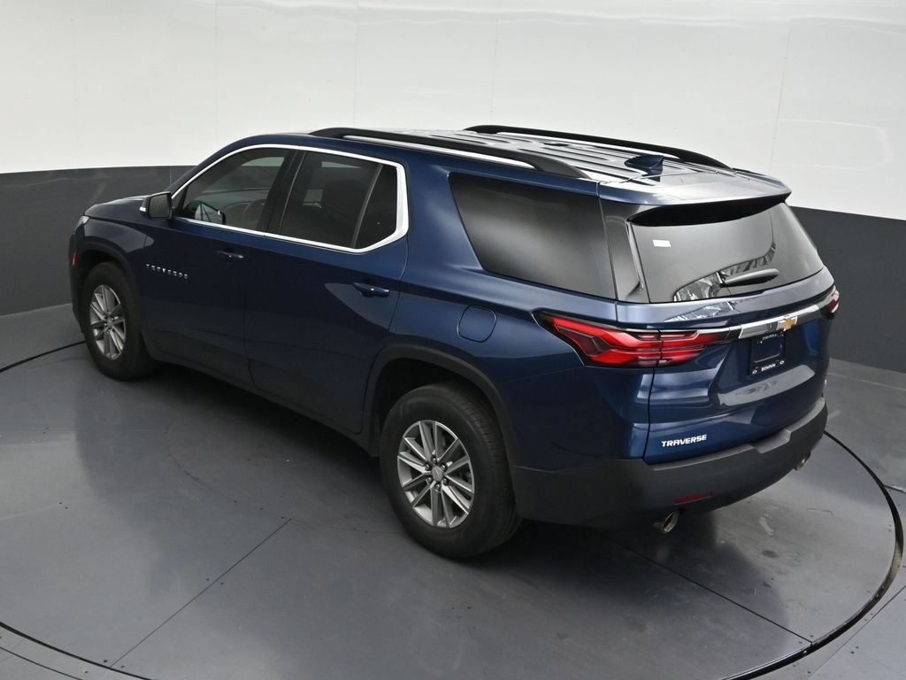 Used 2023 Chevrolet Traverse LT FWD image 18