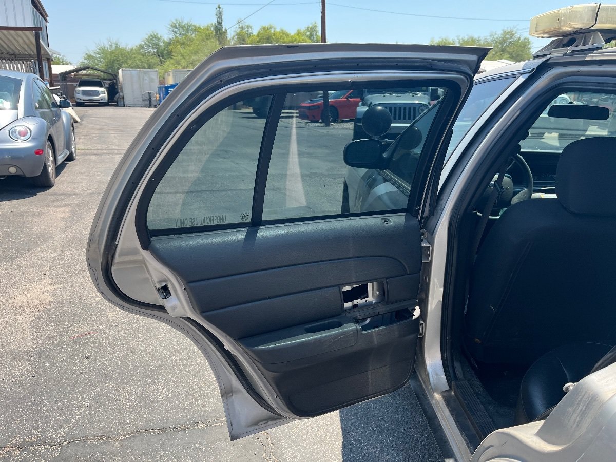 Used 2008 Ford Crown Victoria Police Interceptor RWD image 14