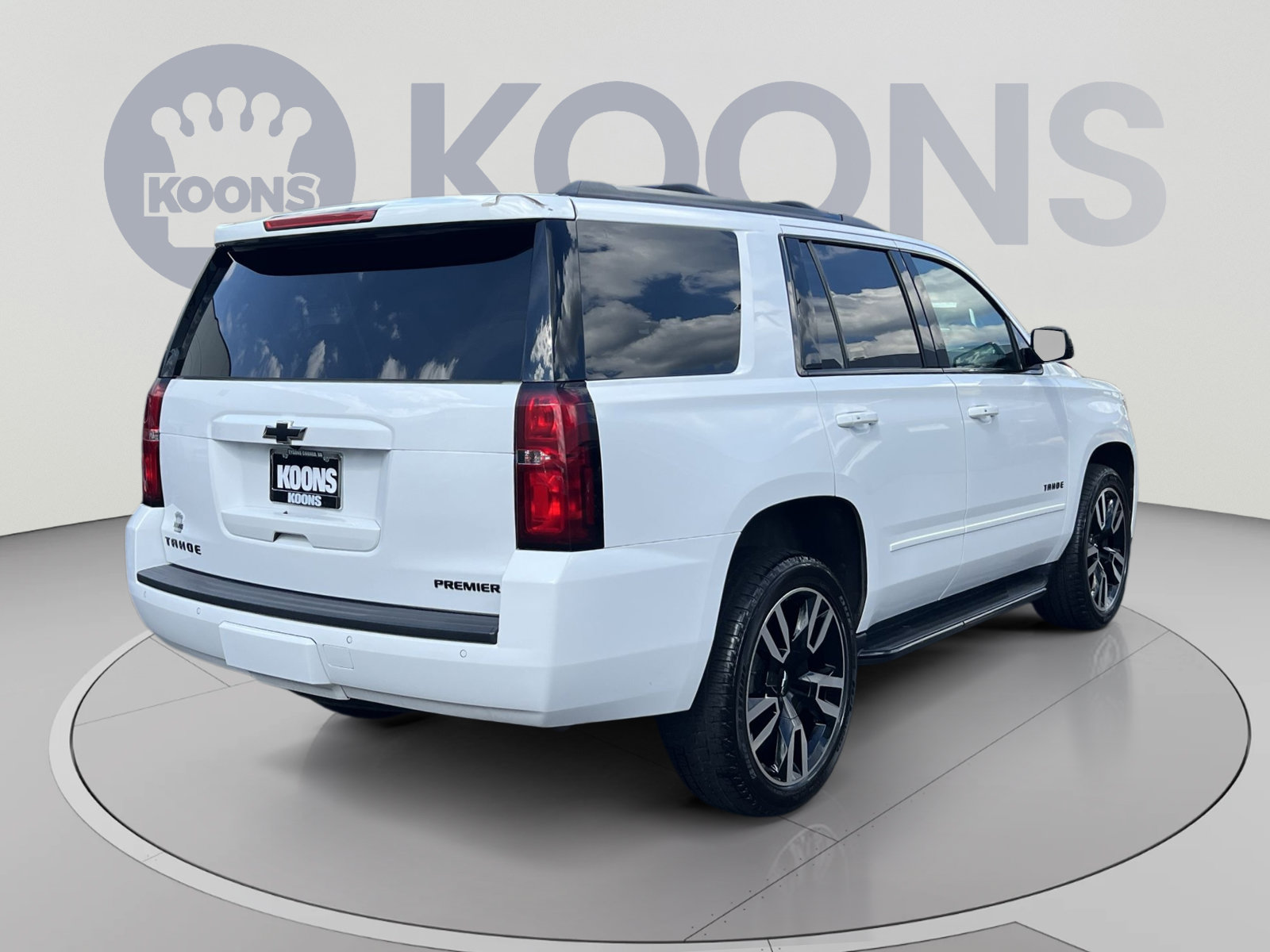 Used 2019 Chevrolet Tahoe Premier w/ RST 6.2L Performance Edition AWD/4WD image 5