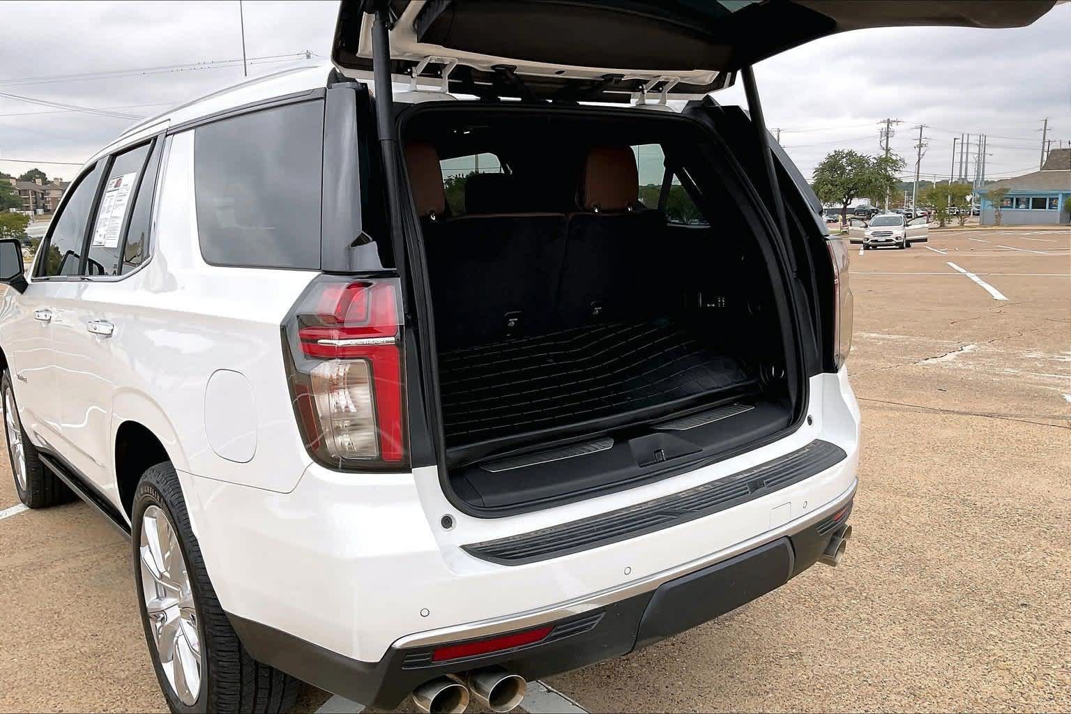Used 2022 Chevrolet Tahoe High Country AWD/4WD image 18