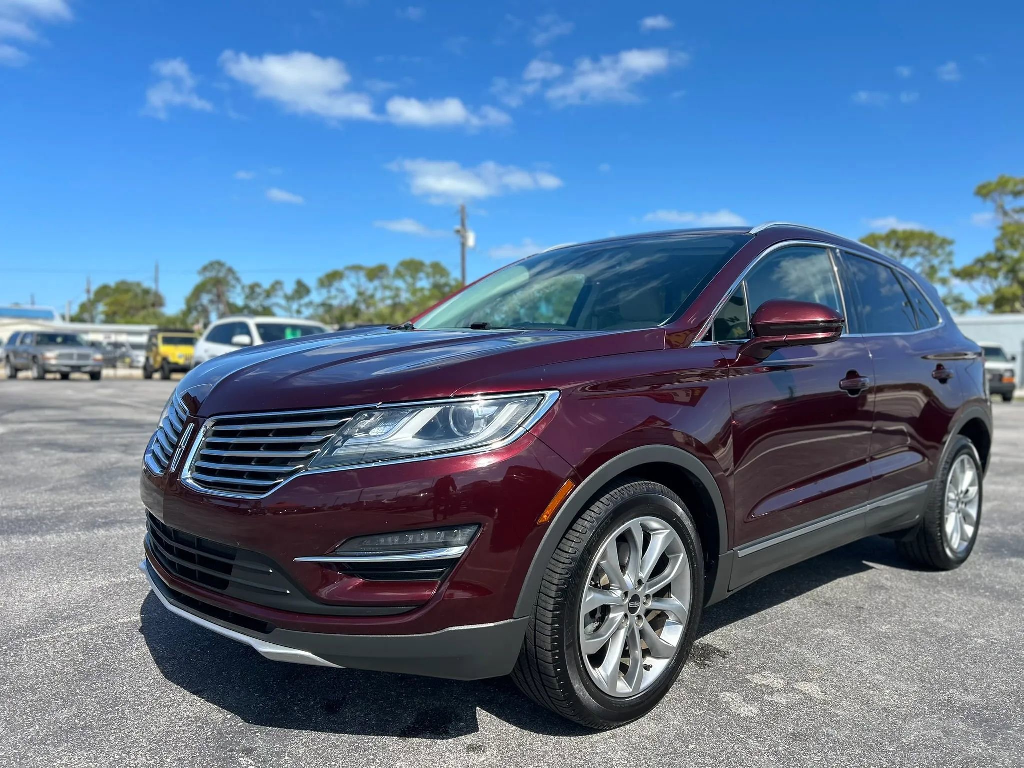 Used 2018 Lincoln MKC Select w/ Select Plus Package FWD image 3
