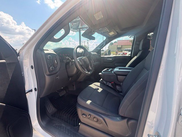 Used 2025 Chevrolet Silverado 1500 Custom Trail Boss w/ Dark Appearance Package AWD/4WD image 11