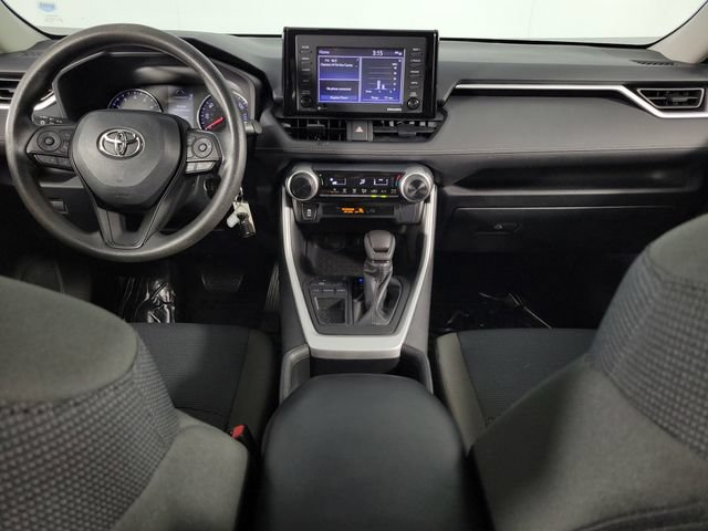 Used 2022 Toyota RAV4 LE FWD image 25