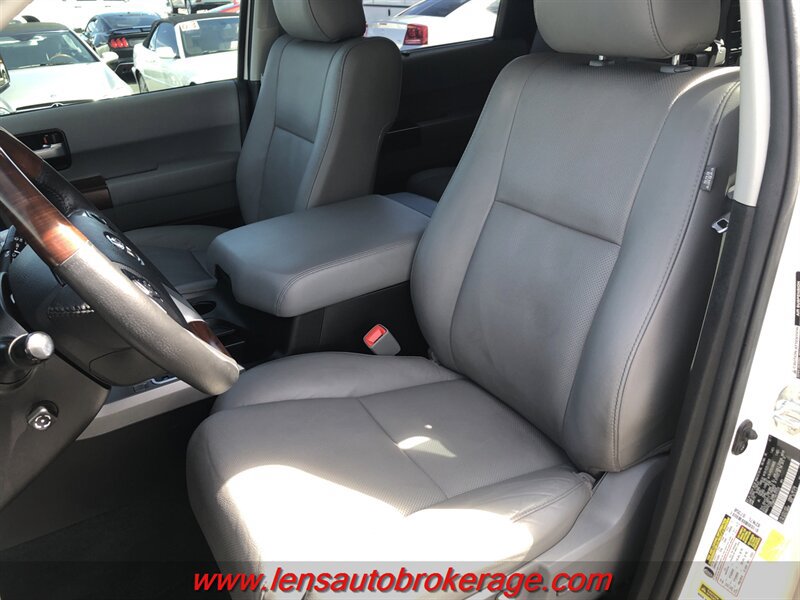 Used 2017 Toyota Sequoia Platinum AWD/4WD image 12