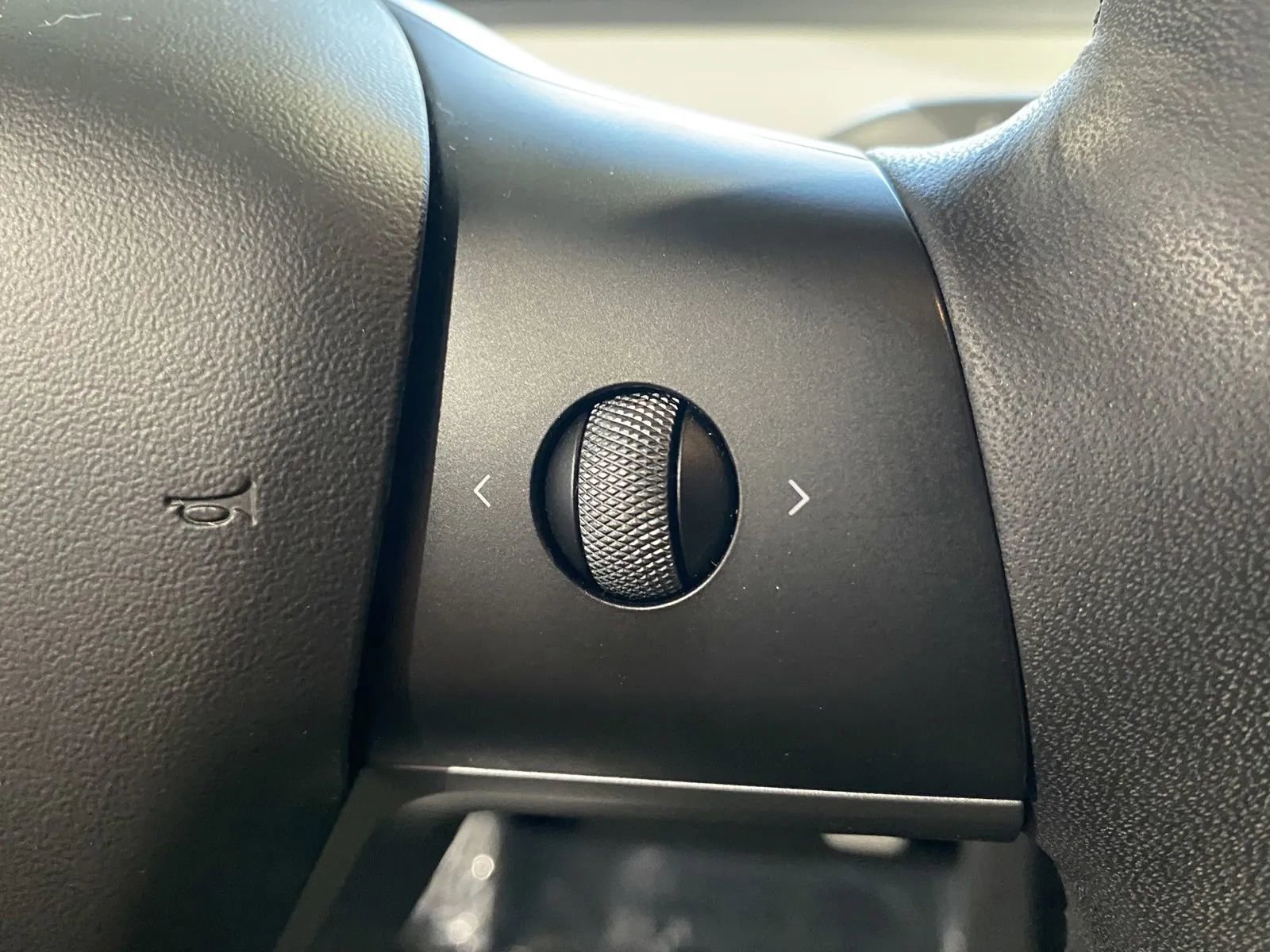 Used 2022 Tesla Model Y Performance image 17