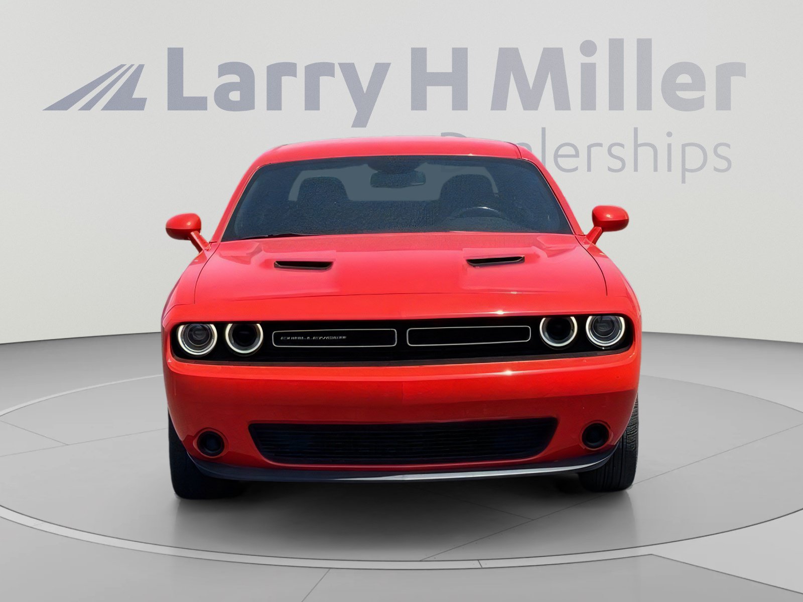 Used 2020 Dodge Challenger SXT RWD image 9
