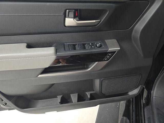 Used 2025 Toyota Tundra Limited AWD/4WD image 13