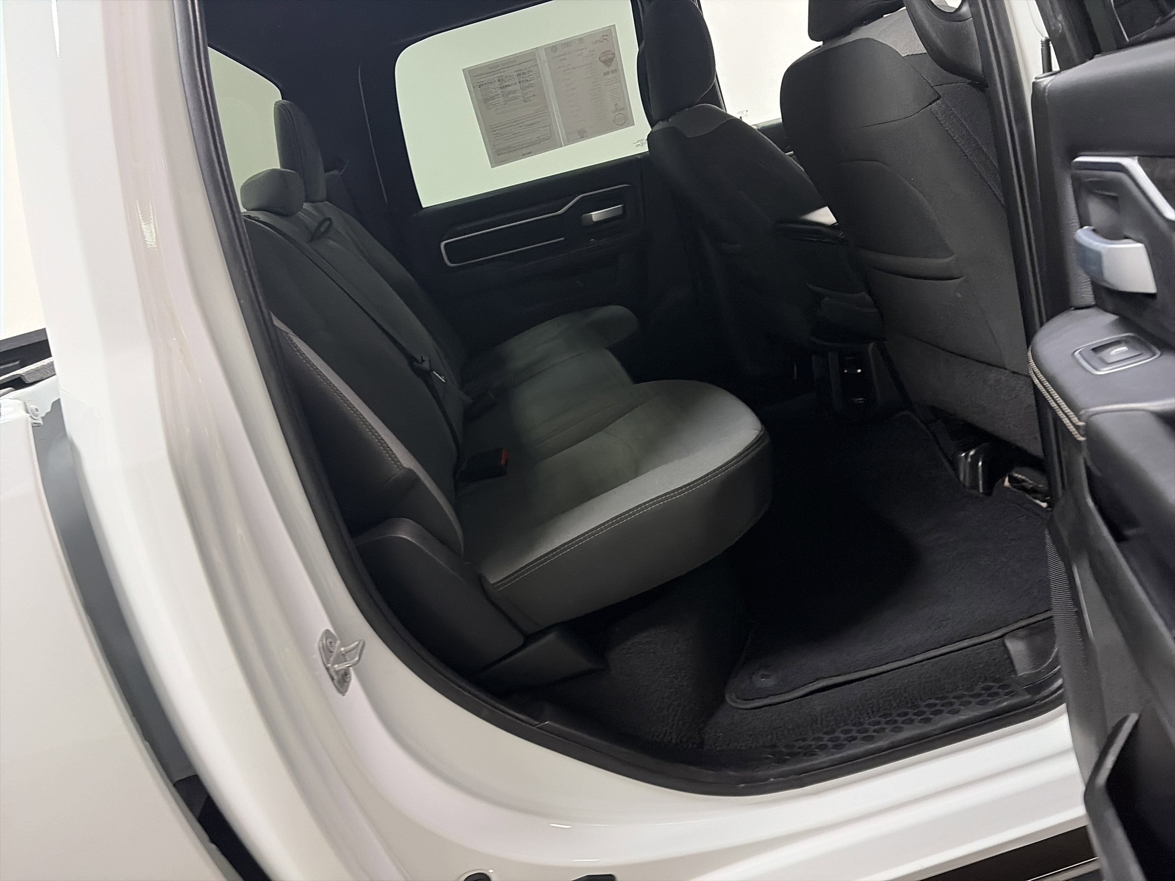 Used 2024 RAM 2500 Big Horn image 29