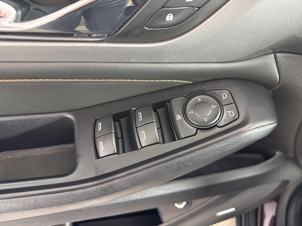 Used 2018 Chevrolet Traverse LT image 13