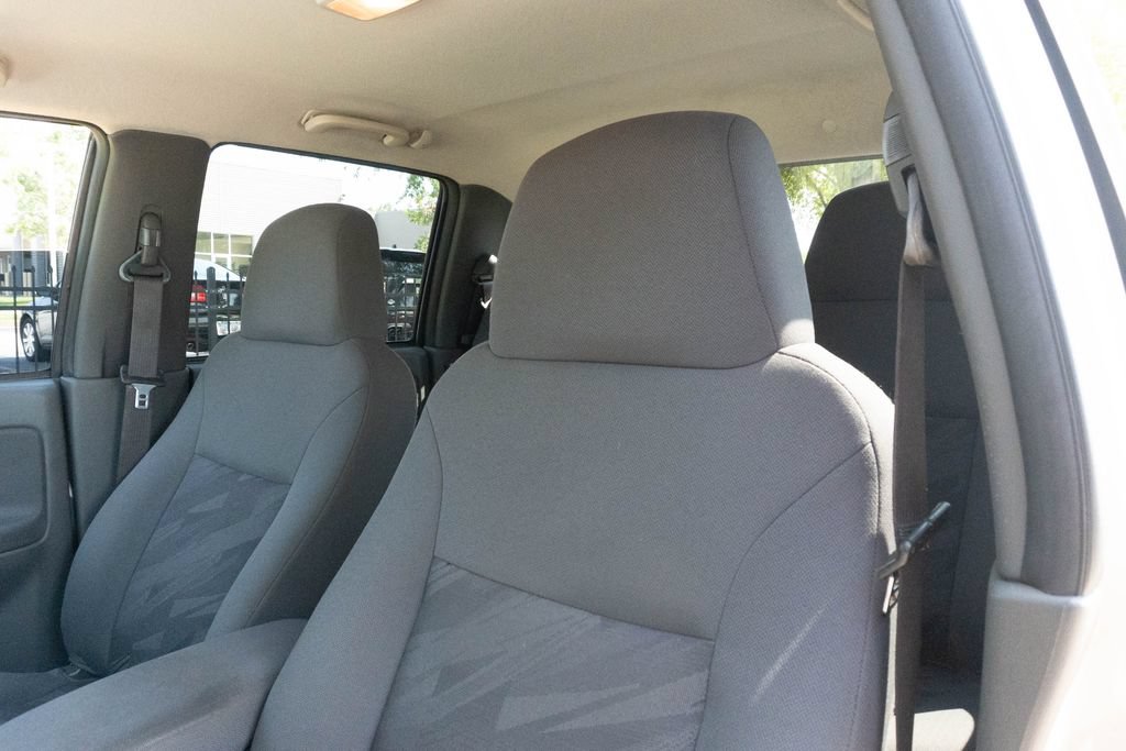 Used 2005 Chevrolet Colorado LS RWD image 16