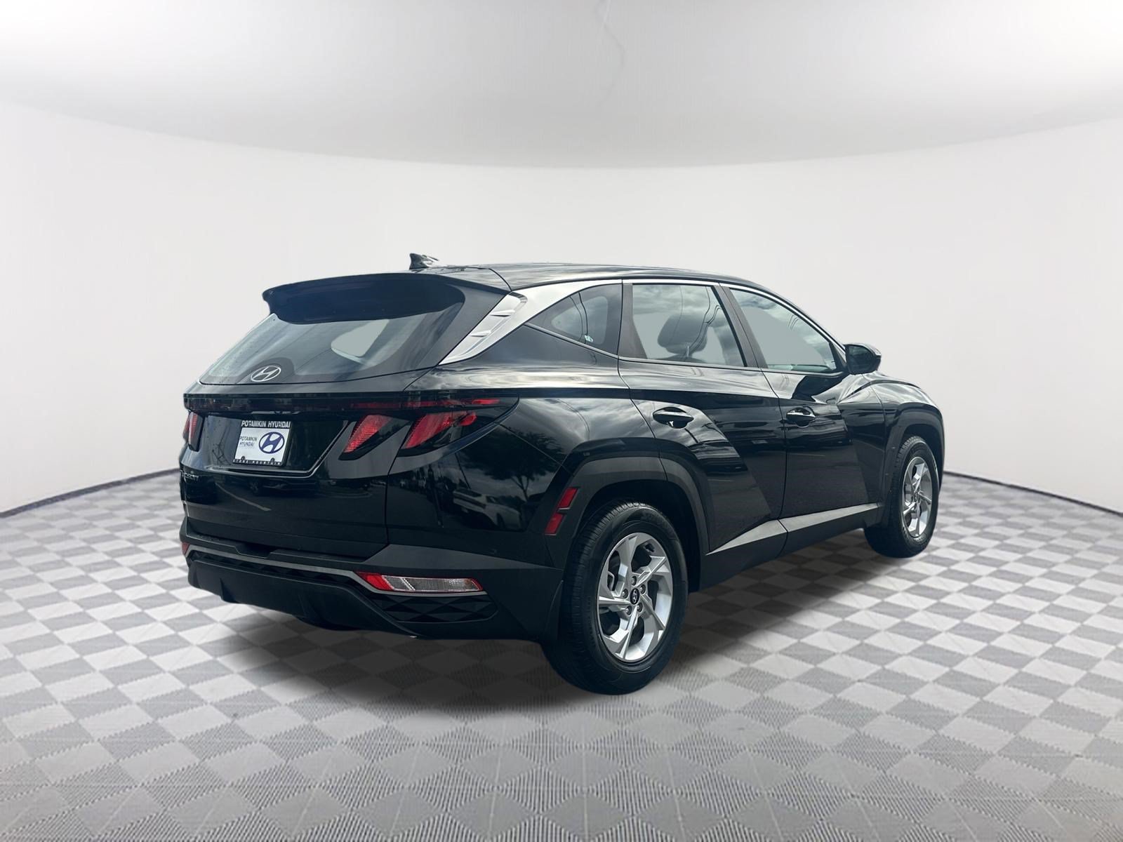 Used 2023 Hyundai Tucson SE FWD image 5