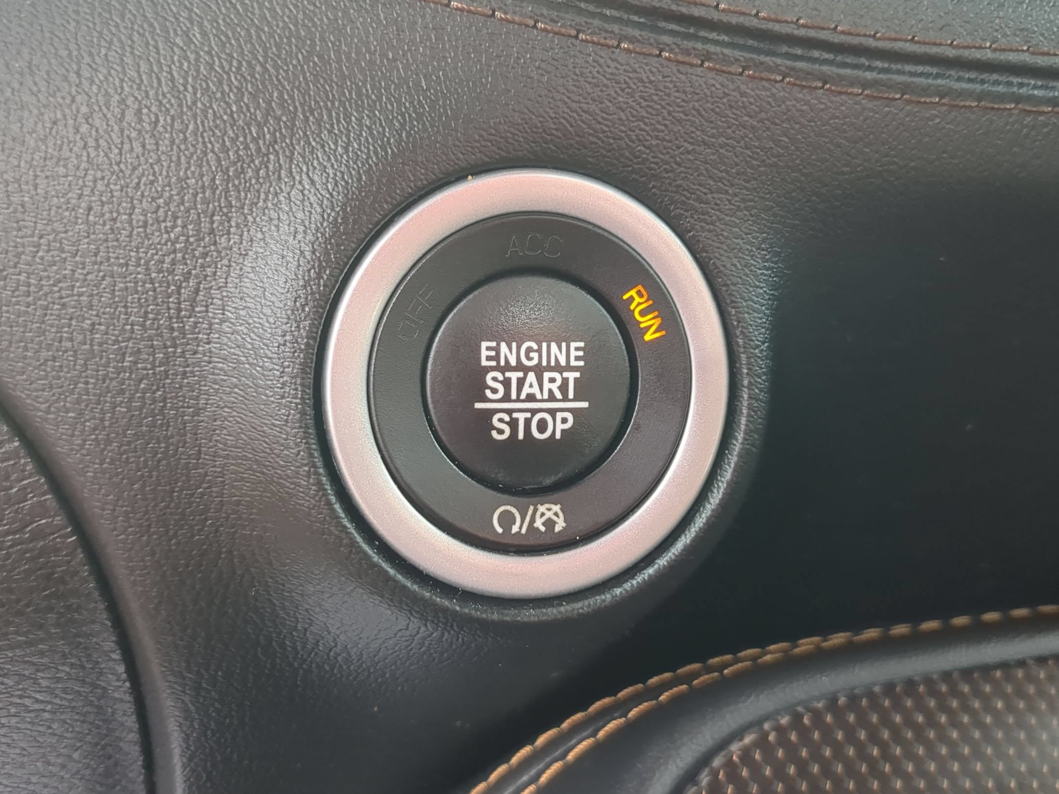 Used 2020 Dodge Challenger R/T RWD image 16