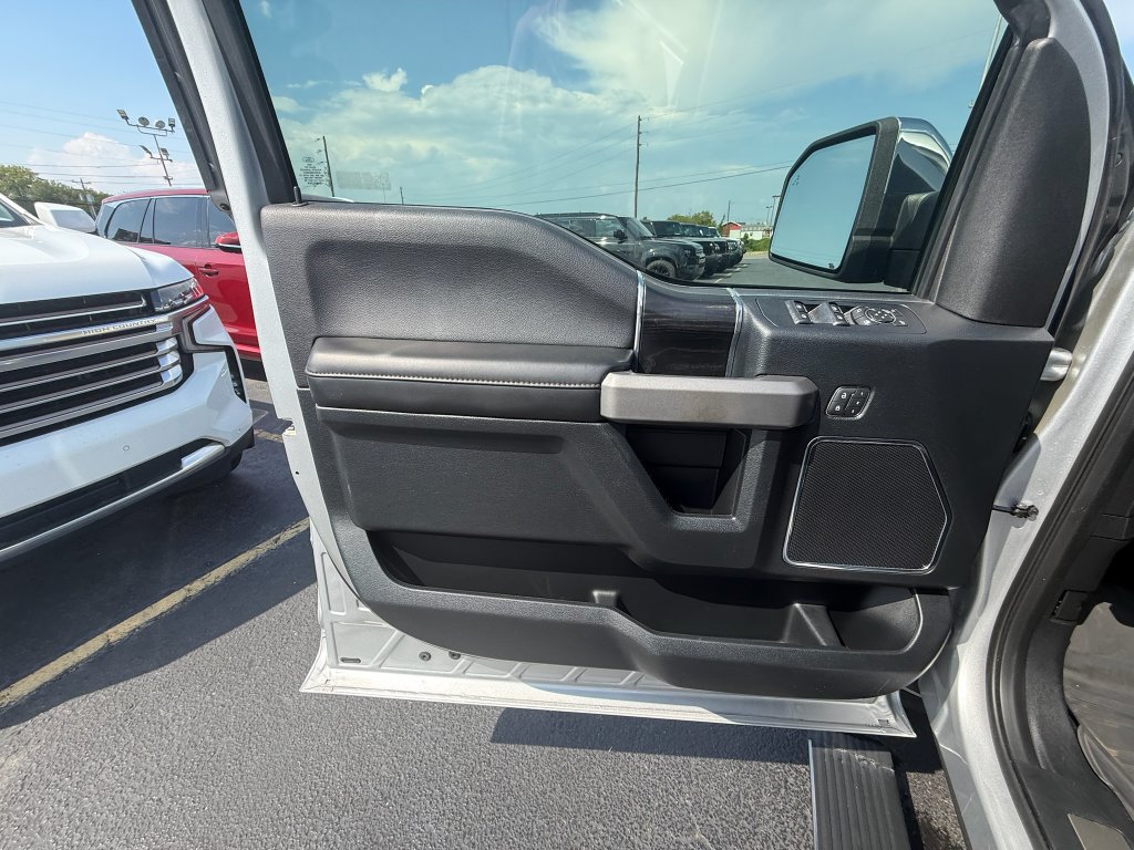 Used 2018 Ford F150 Platinum w/ Equipment Group 701A Luxury AWD/4WD image 11