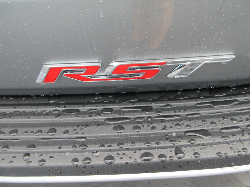 New 2026 Chevrolet Suburban RST w/ RST Capability Package AWD/4WD image 11