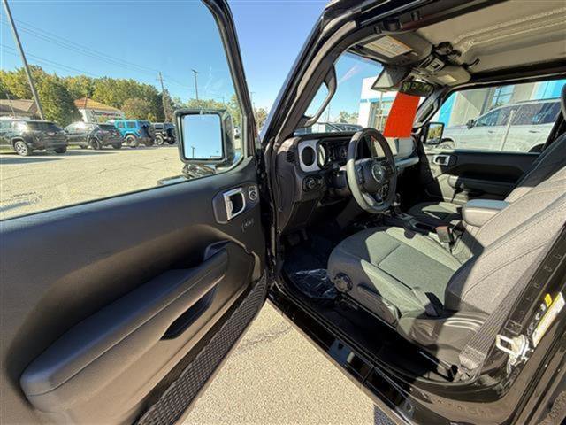 Used 2024 Jeep Gladiator Sport image 11