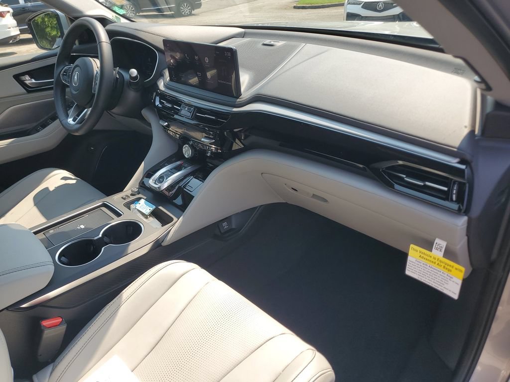 Certified 2026 Acura MDX w/ Technology Package FWD image 4