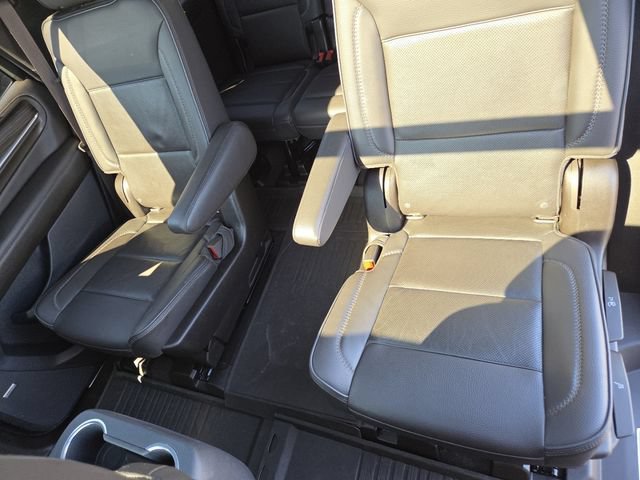 Used 2021 GMC Yukon Denali w/ Denali Premium Package AWD/4WD image 32