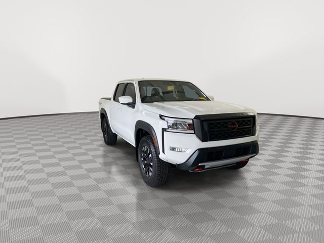 Used 2022 Nissan Frontier PRO-4X image 2